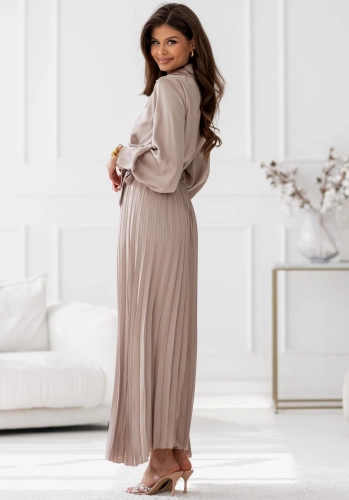 Sukienka Maxi satyna plisa z rękawem beżowa  (2).jpg