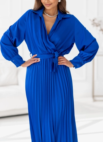 Sukienka Maxi satyna plisa z rękawem chabrowa (1).jpg