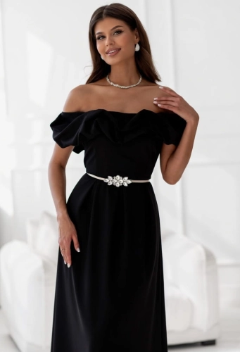 Sukienka Ester z efektowną falbaną MIDI rozkloszowana czarna  (3).jpg