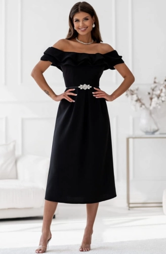 Sukienka Ester z efektowną falbaną MIDI rozkloszowana czarna  (5).jpg