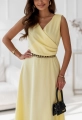 Sukienka rozkloszowana Midi bez rękawów żółta (5).jpg