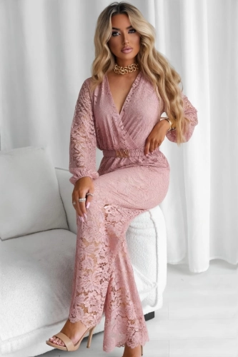 Kombinezon koronkowy V długi rękaw plus pasek pudrowy róż