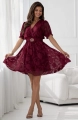 Sukienka Sora efektowna tkanina 3D MINI z paskiem bordowa